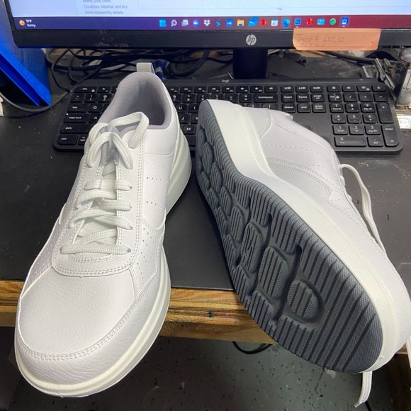 SKETCHERS GO WALK RELAXED FIT MENS WHITE NEW GYM SHOE SIZE 11 USA BNWT - Picture 3 of 6